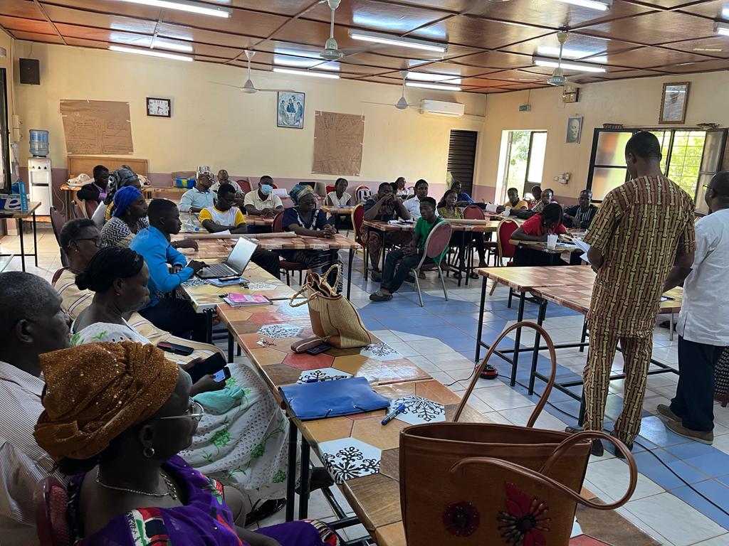 Session de formation de formateurs (ToT) AHAPPY au centre spirituel « Paam Yondo » à Ouagadougou, Burkina Faso.